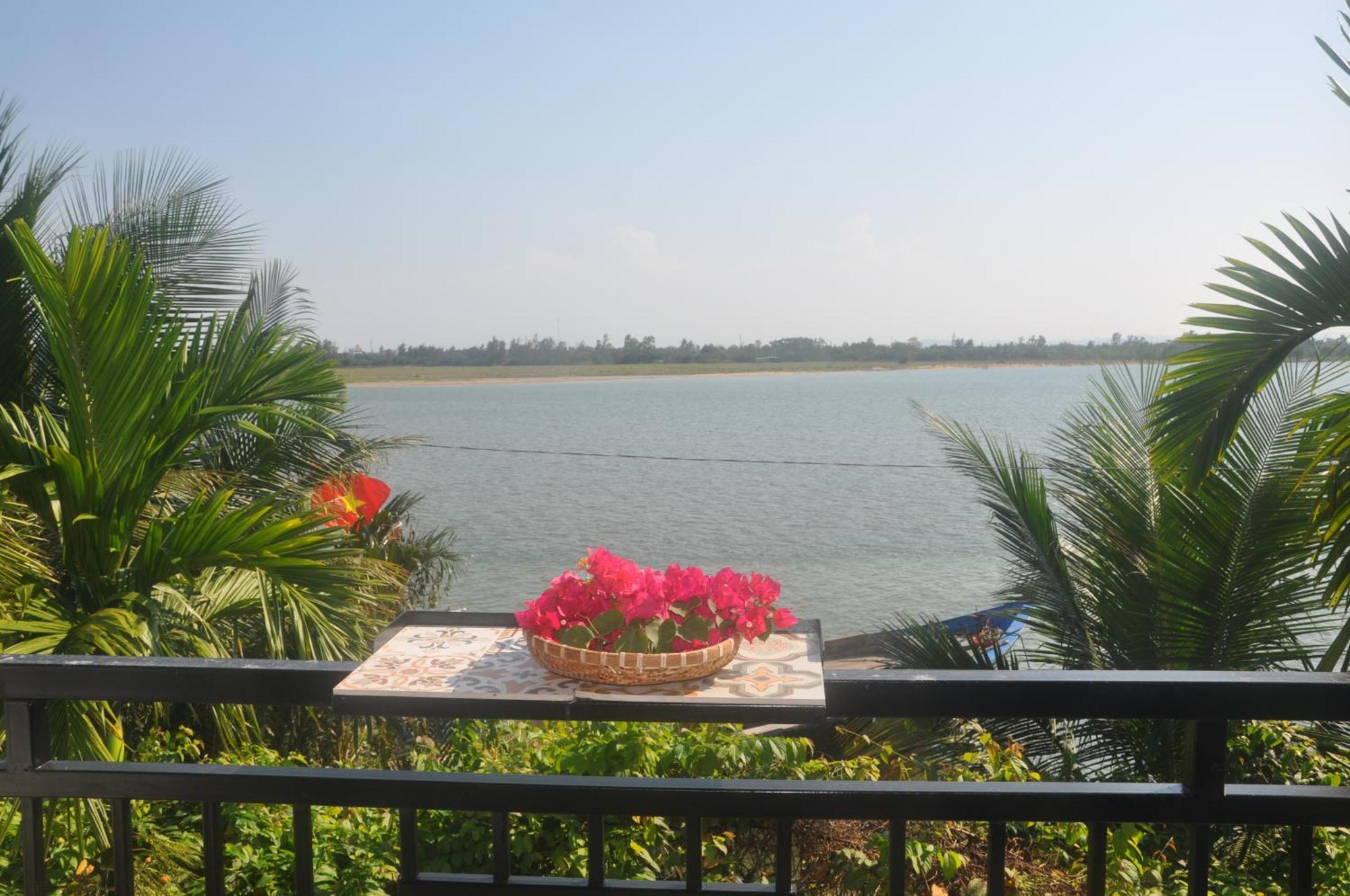 Autumn Bay Retreat Hoi An Hotell Exteriör bild
